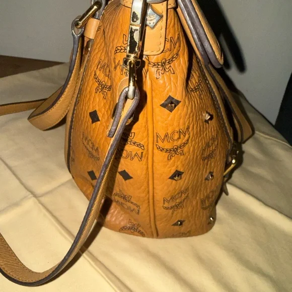 MCM Rare Toni Studded Shopper Cognac Visetos Bag - Picture 8 of 13